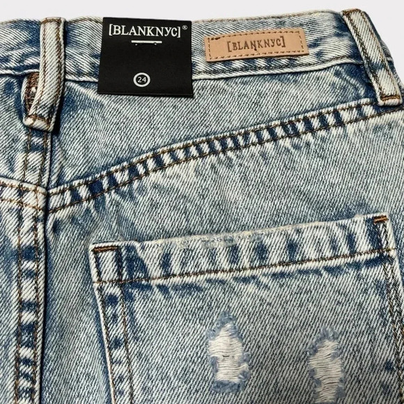 BLANK NYC Women's Distressed Mid Rise Shorts Size 24 - Picture 3 of 6